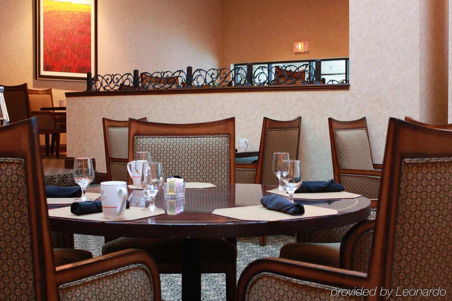 Doubletree By Hilton Boston-Milford Hotel Restoran gambar
