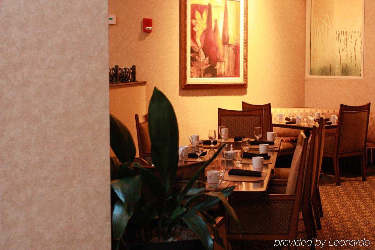 Doubletree By Hilton Boston-Milford Hotel Restoran gambar